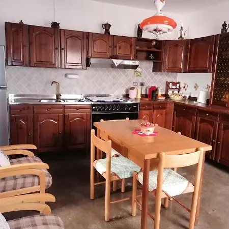Holiday home Casa Vacanze Anton House Civita