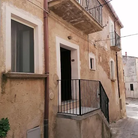 Casa Vacanze Anton House Civita
